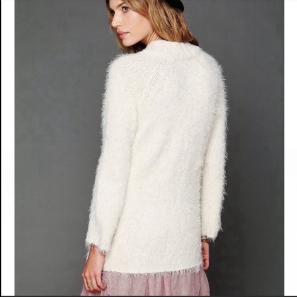 Free People Keep it Fuzzy cardigan NWOT Cream Eyelash sweater size XS - Picture 4 of 10